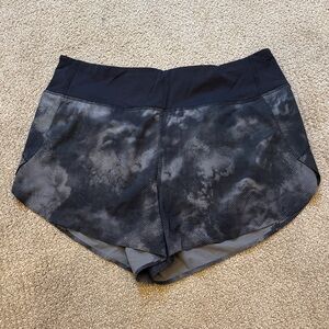 Athleta Run With It Printed 3.5 Short - Nebula Black